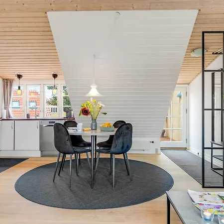 Edel - 250m From The Sea By Interhome Feriehus *